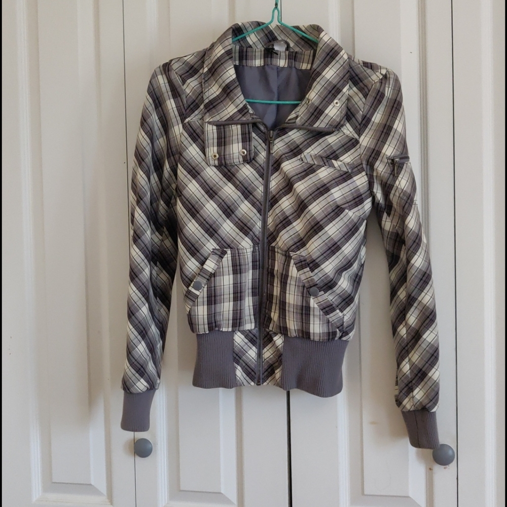 Spring Jacket - Picture 2 of 5